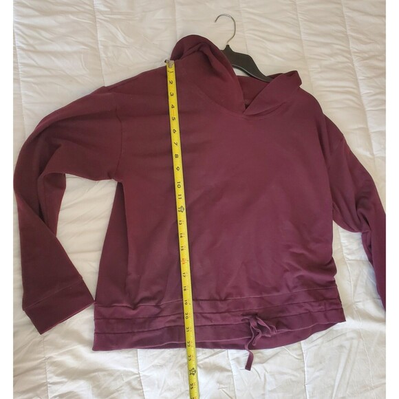 New York & Company Burgundy Soho Street Hoodie With Open Back Size Small - Picture 4 of 7